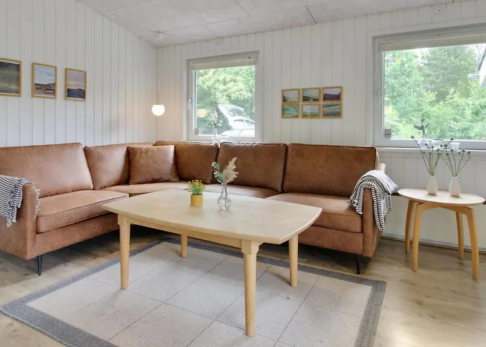 Holiday home Mikaela - 1km From The Sea By Interhome