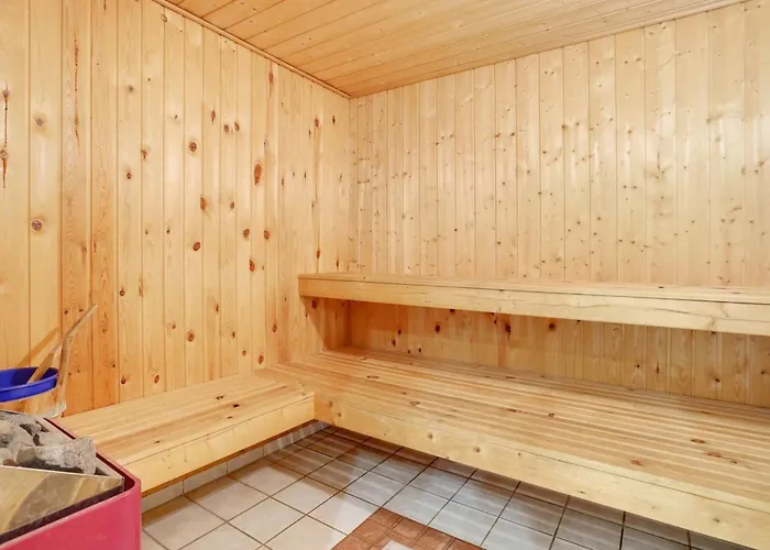 Mikaela - 1km From The Sea By Interhome