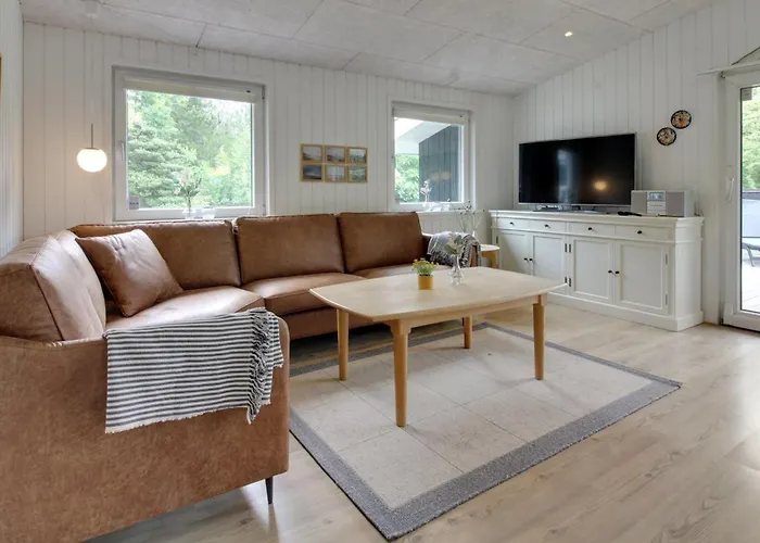 Holiday home Mikaela - 1km From The Sea By Interhome *